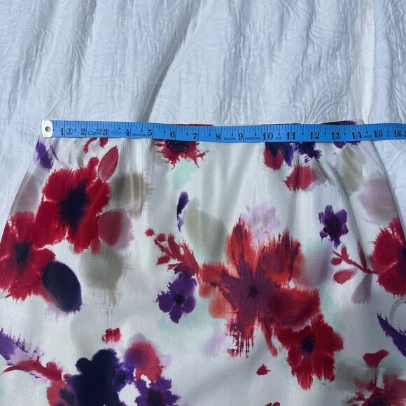 Elie Tahari white/purple/red flowered knee-length skirt size 10 - Picture 8 of 8